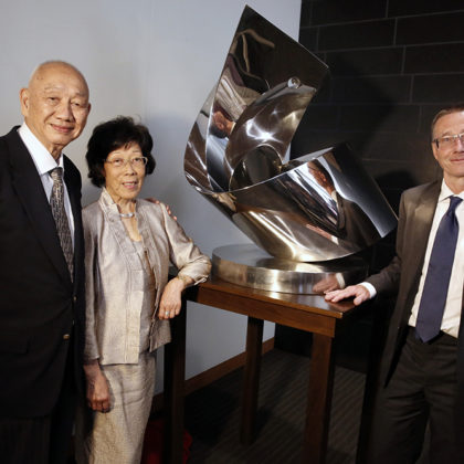 From left, philanthropists Kin-Chung and Amy Choi with Andy McMahon, director of the Eli and Edythe Broad Center for Regenerative Medicine and Stem Cell Research at USC (Photo by Steve Cohn)