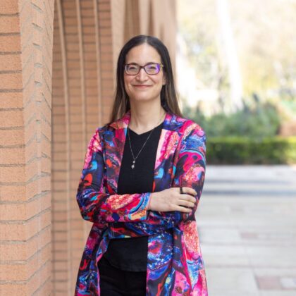 Bérénice Benayoun; featured image for USC Leonard Davis Faculty Member Receives 2024 Vincent Cristofalo Rising Star in Aging Research Award